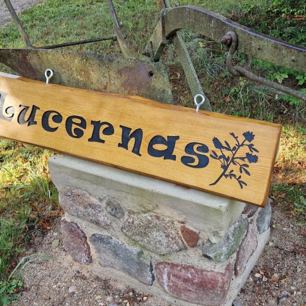 Māju zīmes tiek izgatavotas ar īpašu precizitāti un augstu kvalitāti...