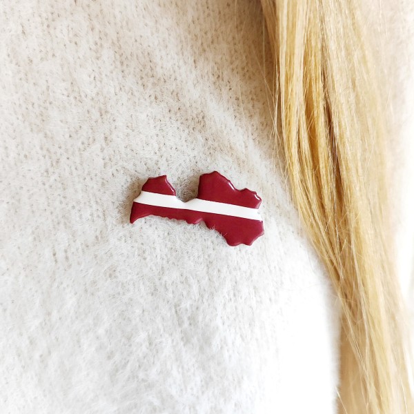 Latvijas karoga piespraude