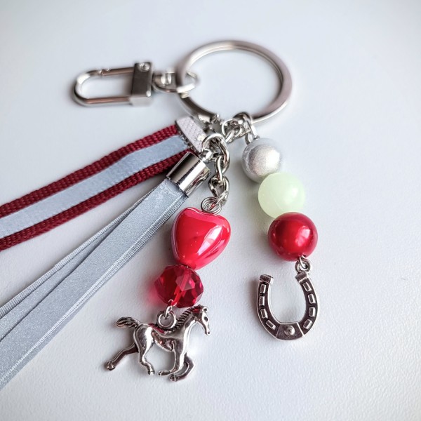 Piekariņš atstarotājs Zirgs un pakavs 2026