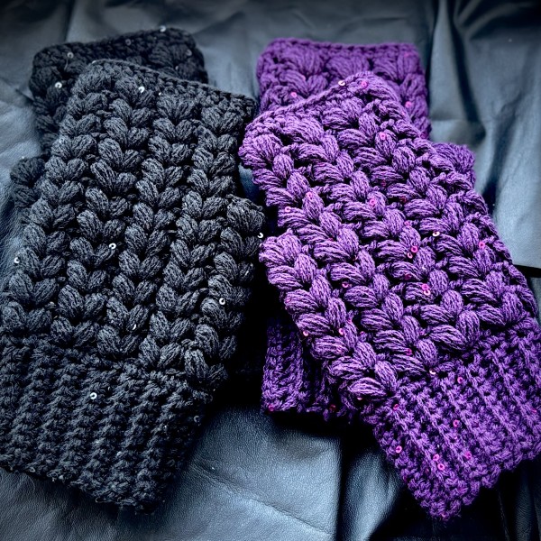 Cimdiņi ar atvērtu pirkstu daļu