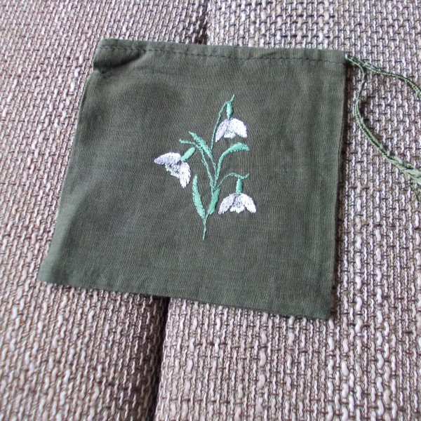 Dāvanu maisiņi - pavasara ziedi.