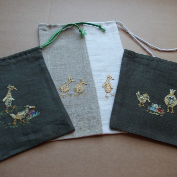 Lieldienu dāvanu iesaiņošanas maisiņi.