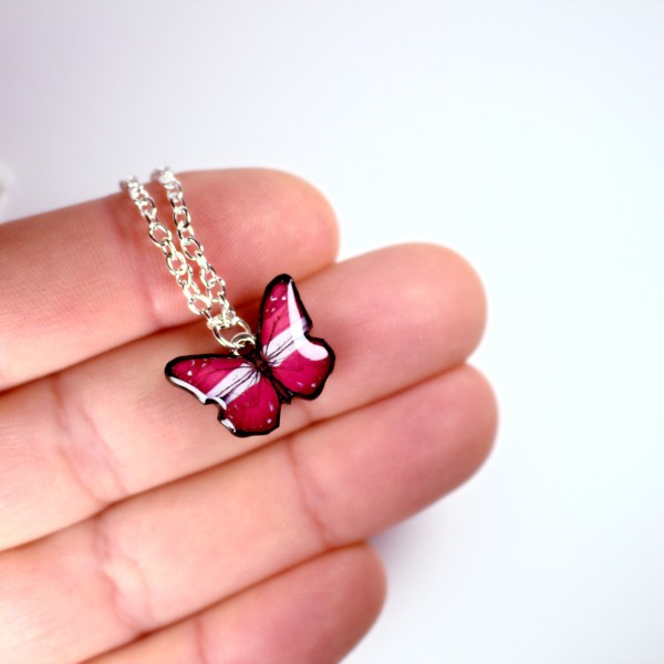 Kaklarota ar Latvijas karoga Krāsām