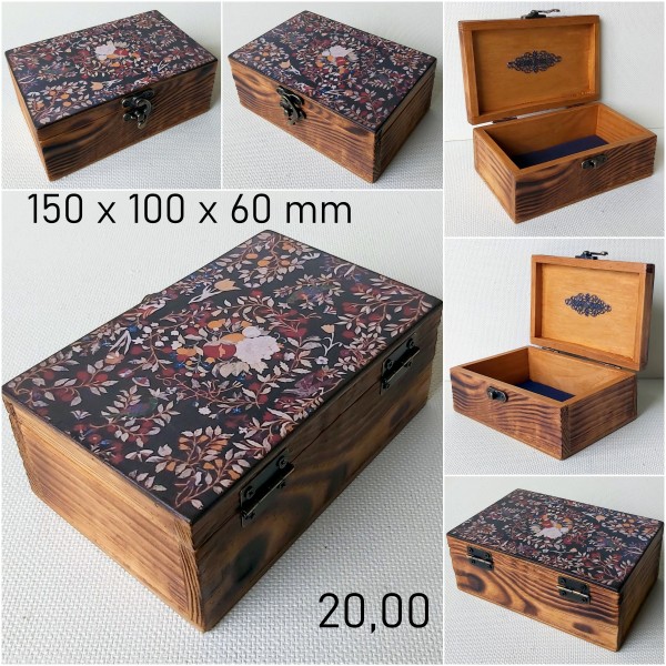 Kastīte Tarot kāršu glabāšanai.