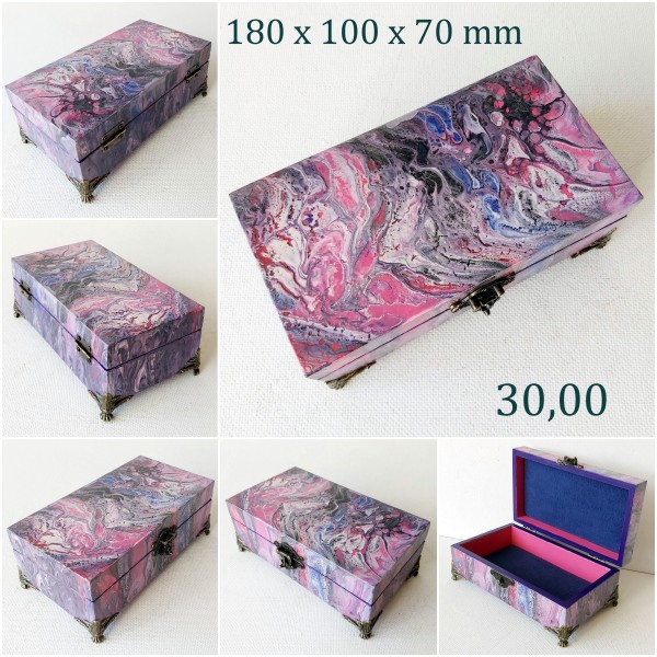 Koka lādīte (roku darbs).  Шкатулка