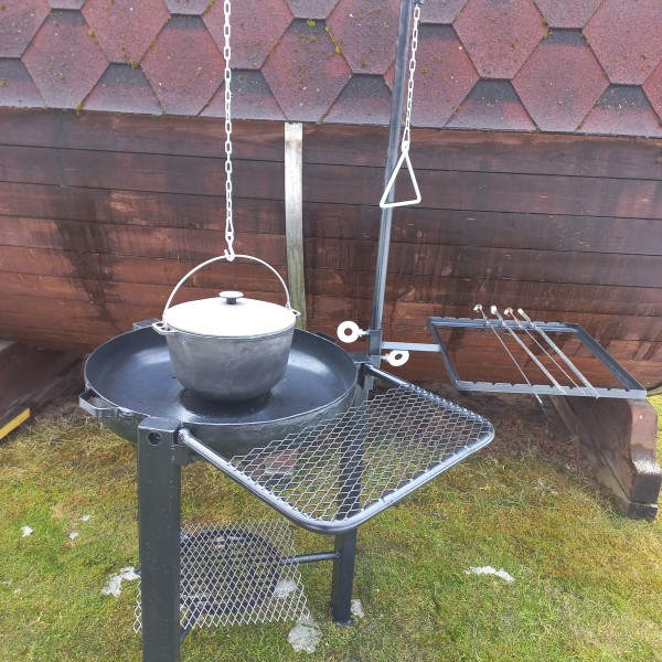 Trīs vienā