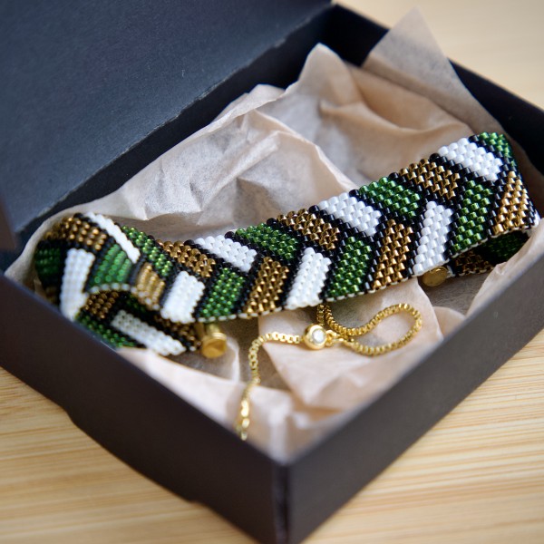 Sīkpērlīšu rokassprādze