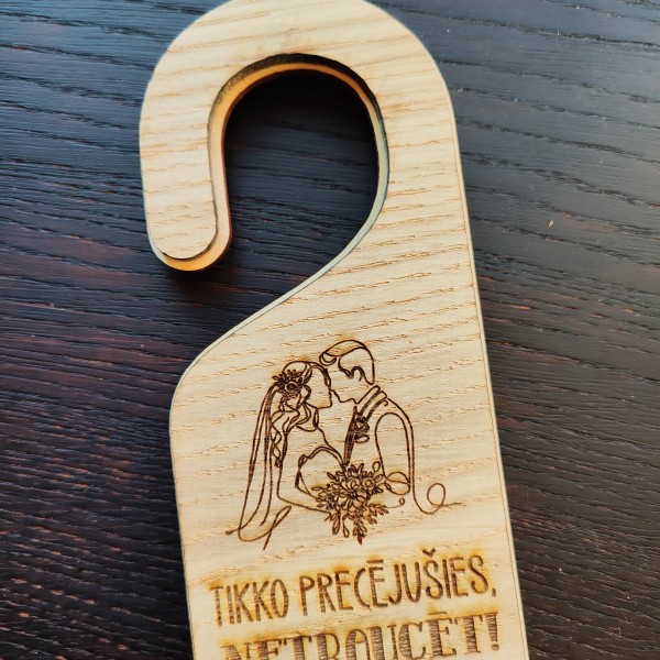 DEKORS DURVJU ROKTURIM - gravējums abās pusēs