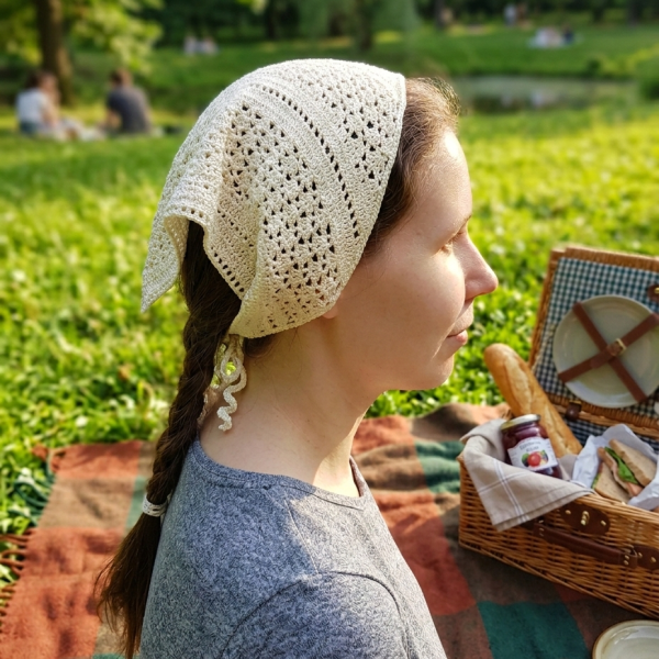 Tamborēts lina galvas lakatiņš