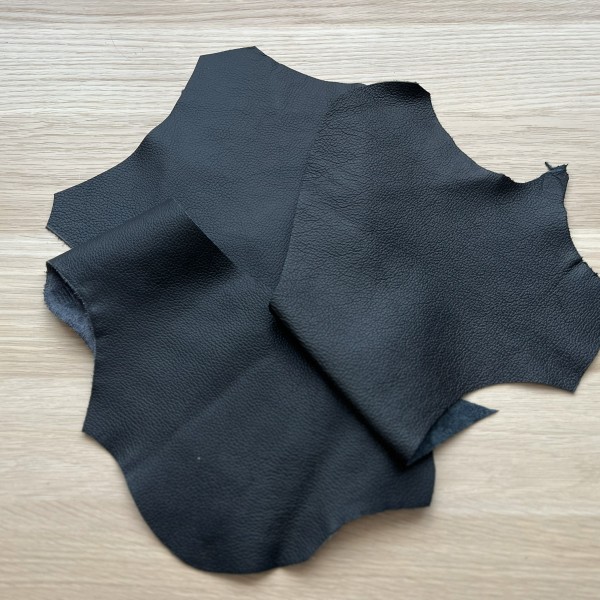 Melni tekstūrādas atgriezumi - 2kg paka