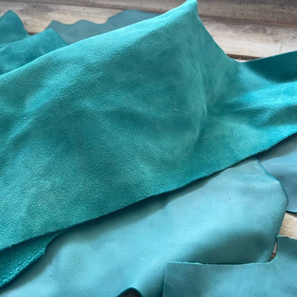 Zili crazy horse ādas atgriezumi - 2kg paka