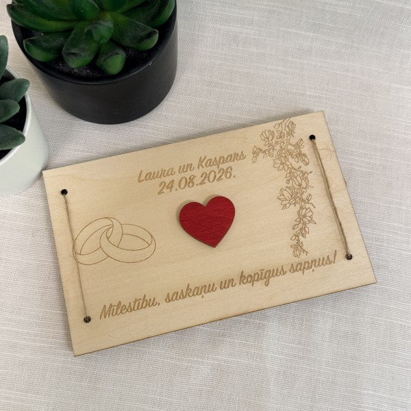 Personalizēta koka aploksne kāzām