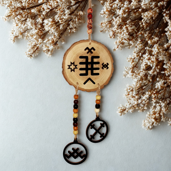 Amulets no ozolkoka ar latvju zīmēm, Spēka talismans