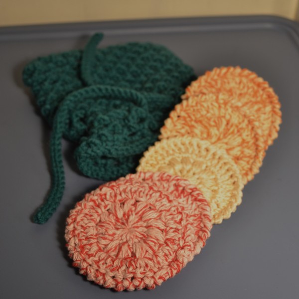 tamborētas kokvilnas sejas plāksnītes ''gliemežvāciņi''