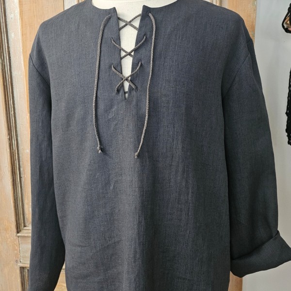 Lina krekls ar šņorēm