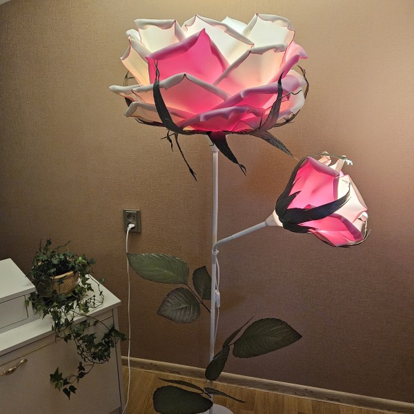 Stāvlampa " ROZES"