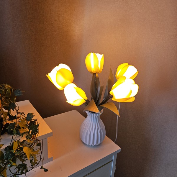 Naktslampiņa "Tulpes"