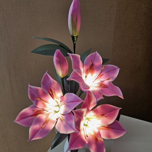 Naktslampiņa "LILIJA"