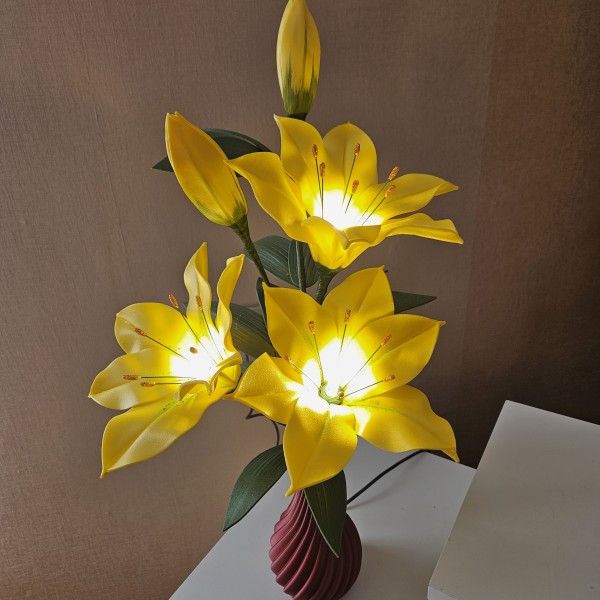 Naktslampiņa "LILIJA"