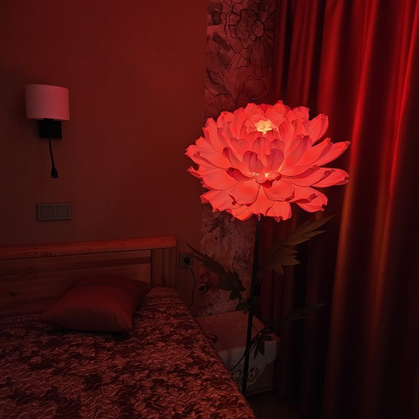 Stāvlampa "PEONIJA"