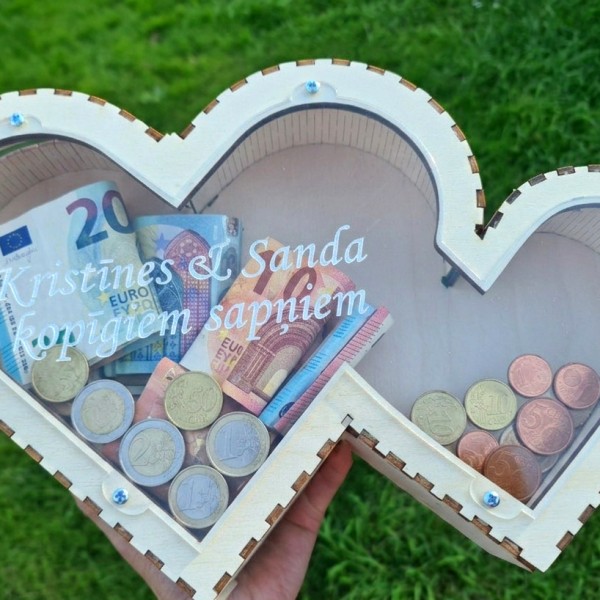 Sirds formas krājkase ar personalizētu gravējumu