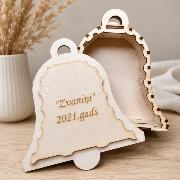 Personalizēta koka zvaniņa formas dāvanu kastīte ar gravējumu