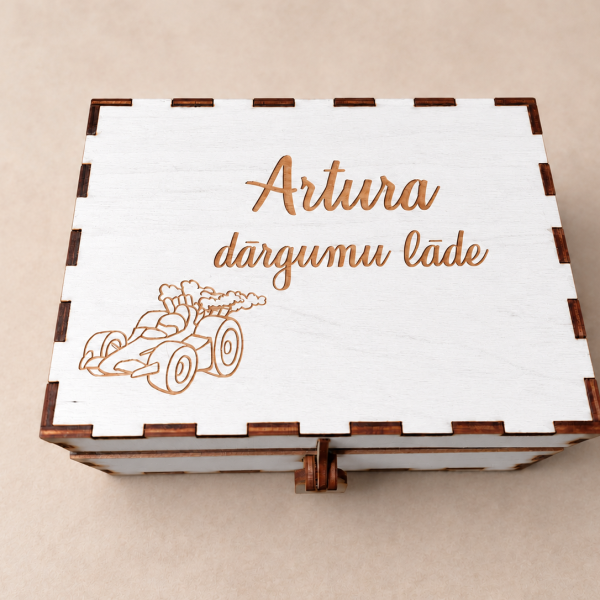 Personalizēta koka kārba ar individuālu gravējumu
