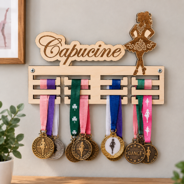 Personalizēts koka medaļu turētājs ar vārdu sportistam