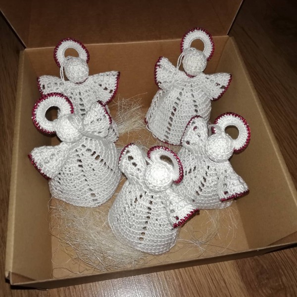 Svētku eņģelīši