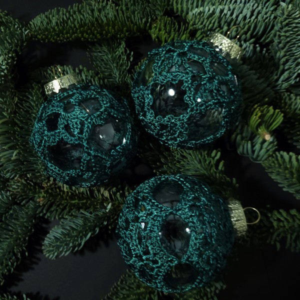 Eglīšu rotājumi tumši zaļi