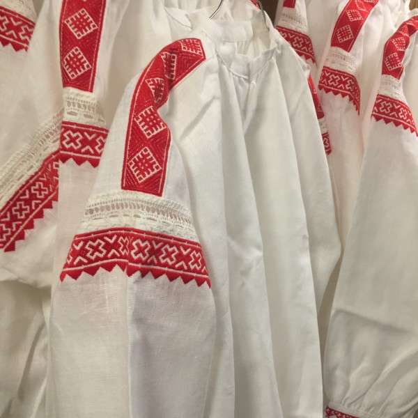 Abrenes sievu krekls. Šķilbēnu krekls. Ziemeļlatgales sievu lina krekls.