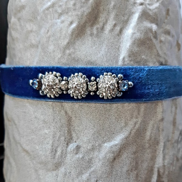 Kaklarota- choker ,, ... zilās vasarās - zilas asaras...,,