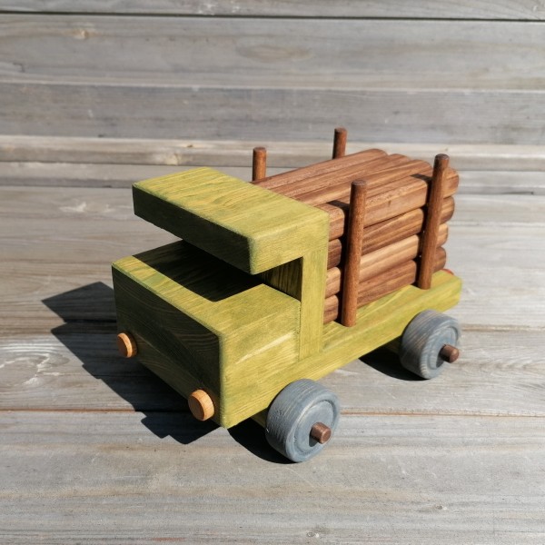 Koka auto ''Baļķvedējs''
