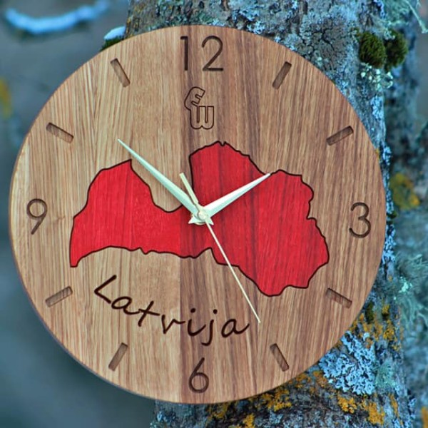 Ozolkoka sienas pulkstenis "Latvija"