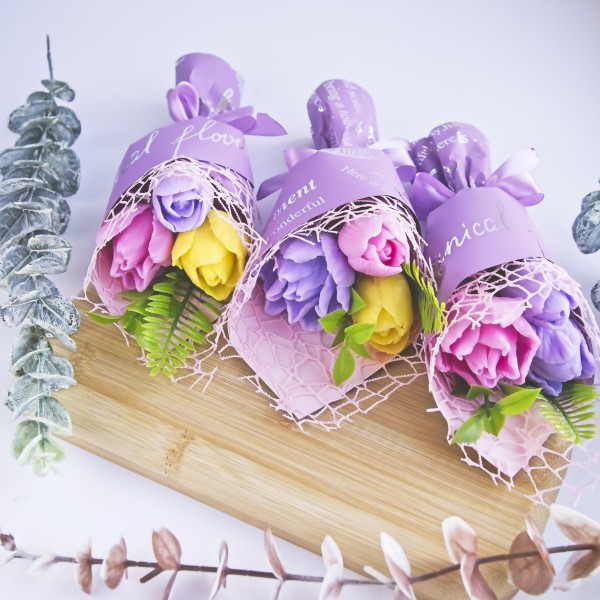 Ziepju tulpju pušķis