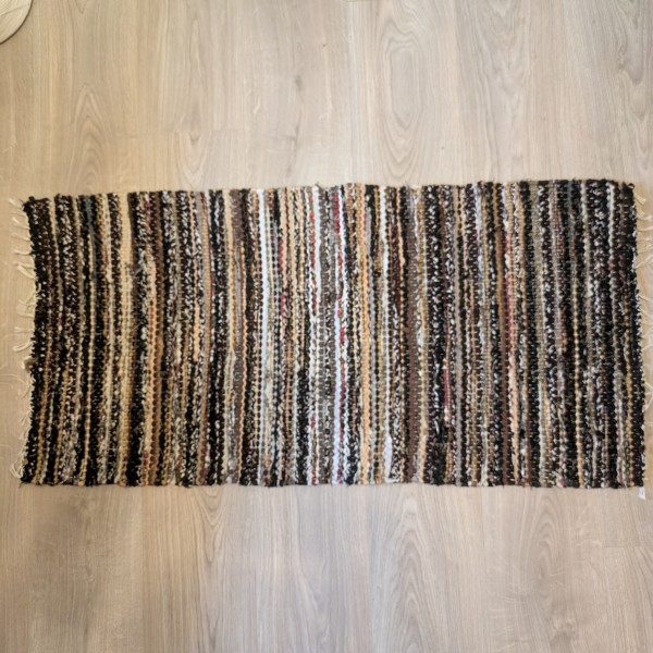 Mazs Austs paklājs brūni pelekos toņos, izmērs-51cm x 106 cm