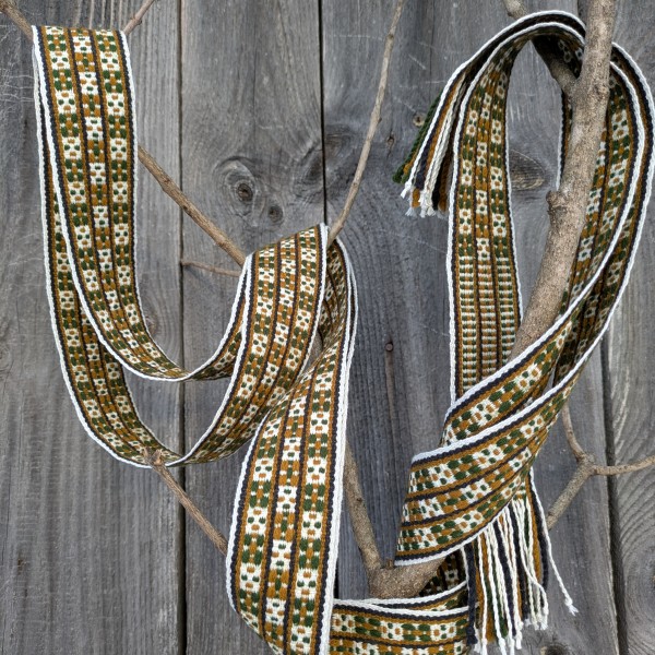 Turaidas tautiskā ziedainā josta