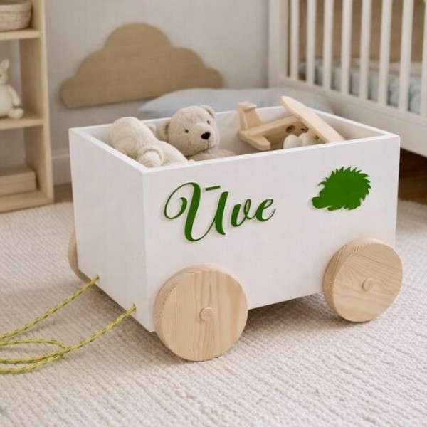 Personalizēta mantu kaste uz riteņiem