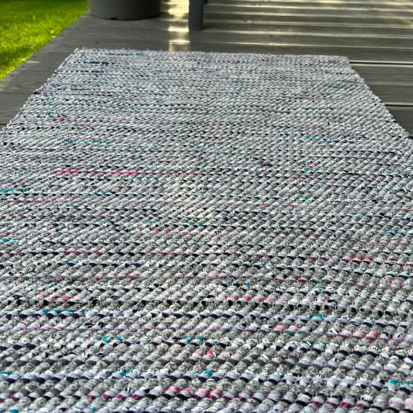 Lupatiņu paklājs-grīdceliņš. 0.74mx 1.06m