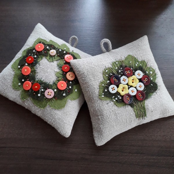 Dekoratīvi smaržu spilventiņi ar lavandas ziedu pildījumu un aromātu 11x11 cm