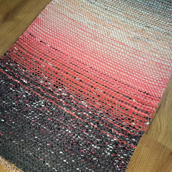 Košs paklājiņš toņu pārejās 1.10m x 0.61m