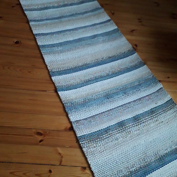 Paklājs sudrabainos toņos 1.98m