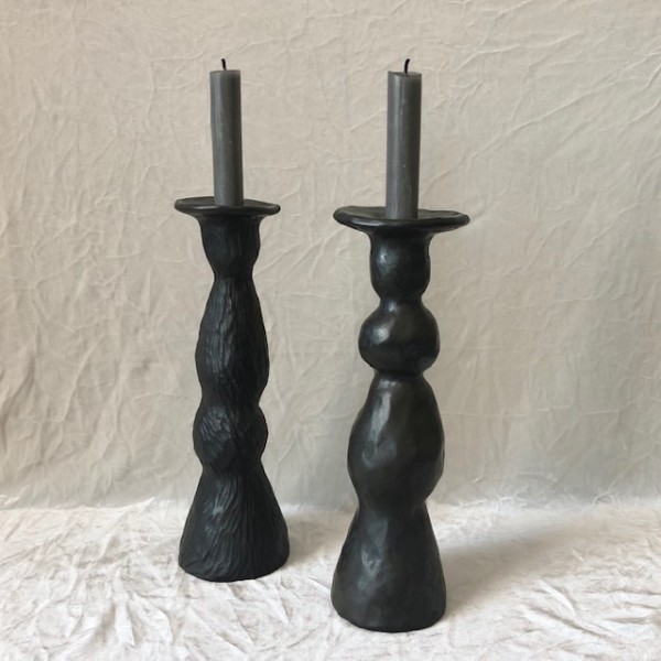 Divu melnās keramikas svečturu komplekts