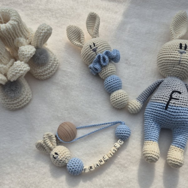 Komplektiņš mazulītim dāvanai-zaķēnu trio🐰