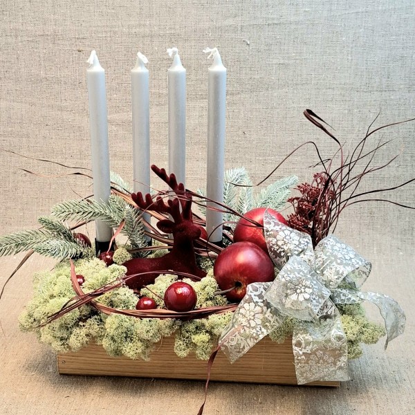 Dekors Adventei ar briedi un āboliem!