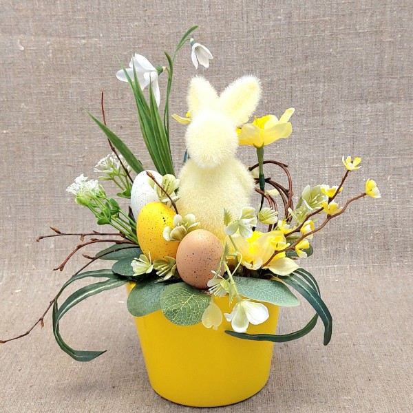 galda dekors Lieldienām ar zaķi!