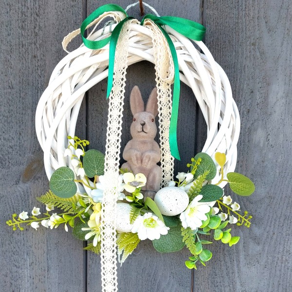 Pavasarīgs durvju dekors !