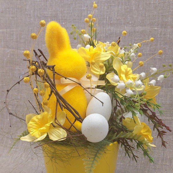 Galda dekors Lieldienām