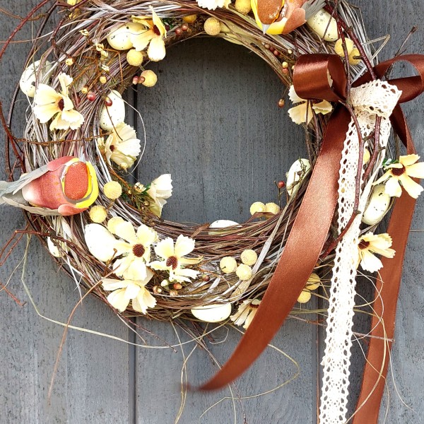 Pavasarīgs durvju dekors