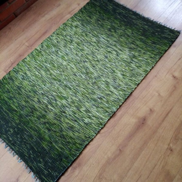 Paklājiņš no dzijas   1,27 m x 0,73 m